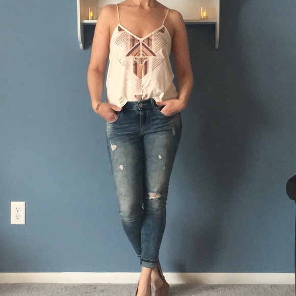 Express Semi Crop Top NWT - Picture 2 of 9